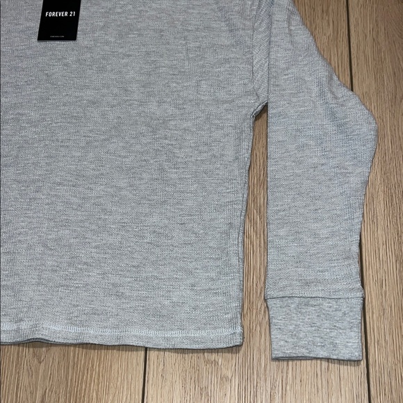 Forever 21 Light Gray Waffle Knit Top - Picture 4 of 9